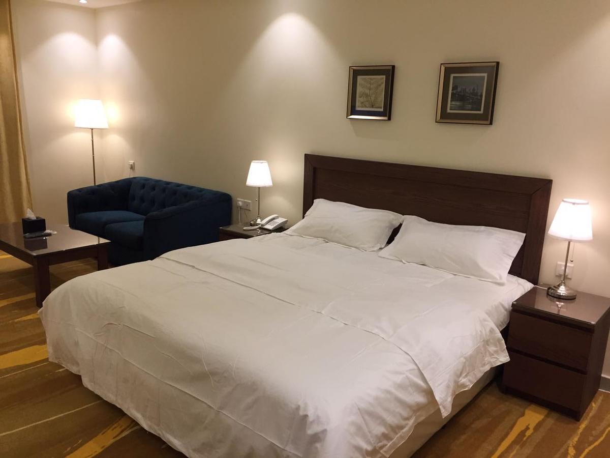 Asfar Plaza Aparthotel Ал Хубар Екстериор снимка