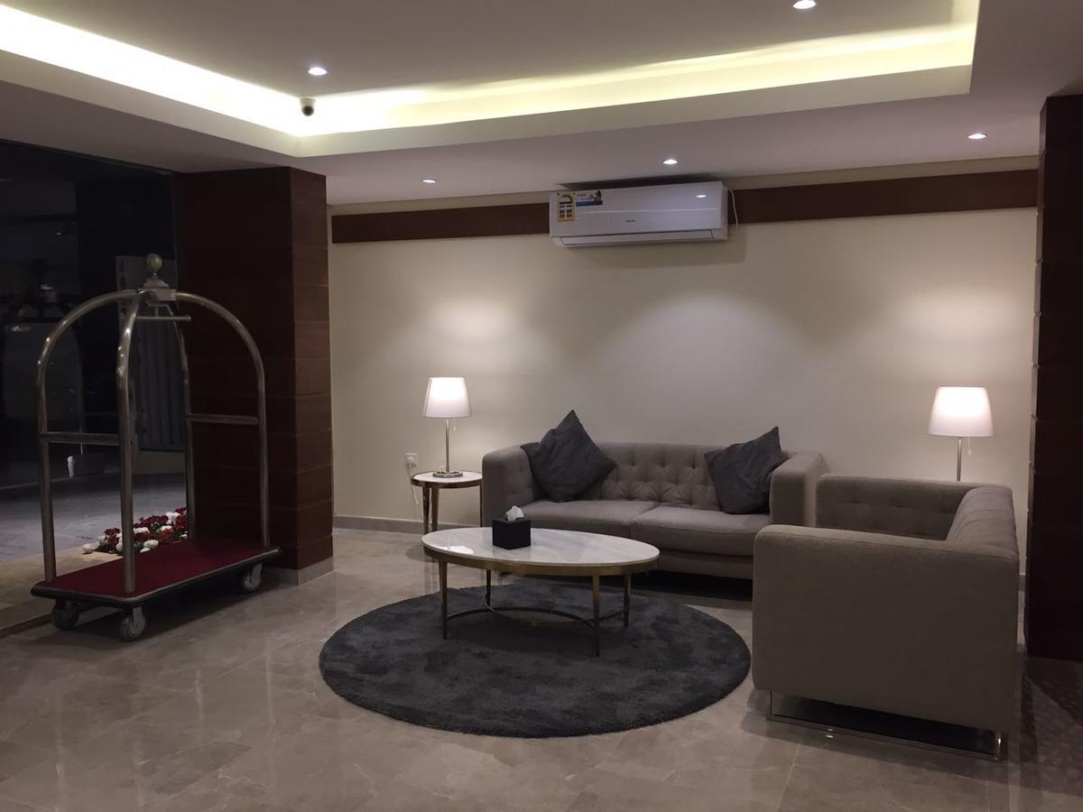 Asfar Plaza Aparthotel Ал Хубар Екстериор снимка