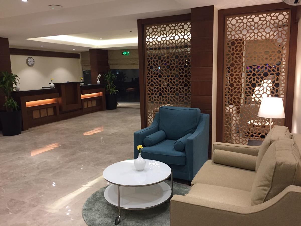 Asfar Plaza Aparthotel Ал Хубар Екстериор снимка