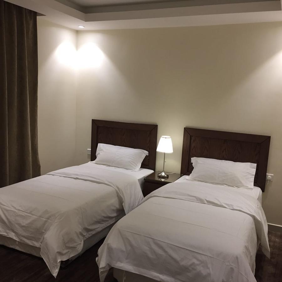 Asfar Plaza Aparthotel Ал Хубар Екстериор снимка