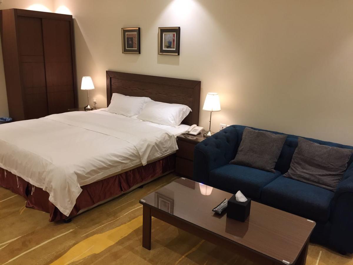 Asfar Plaza Aparthotel Ал Хубар Екстериор снимка