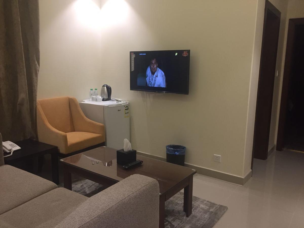Asfar Plaza Aparthotel Ал Хубар Екстериор снимка
